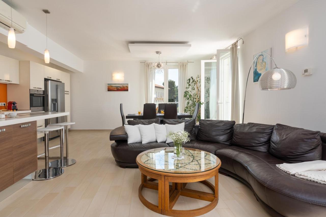 Design Apartment Bellevue Poreč Eksteriør billede
